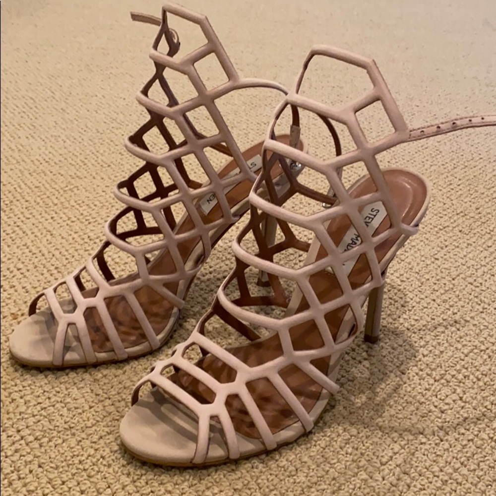 Steve Madden pumps